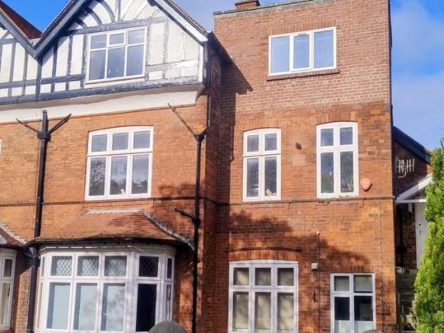 Flat for sale in South Cliff, Kepwick