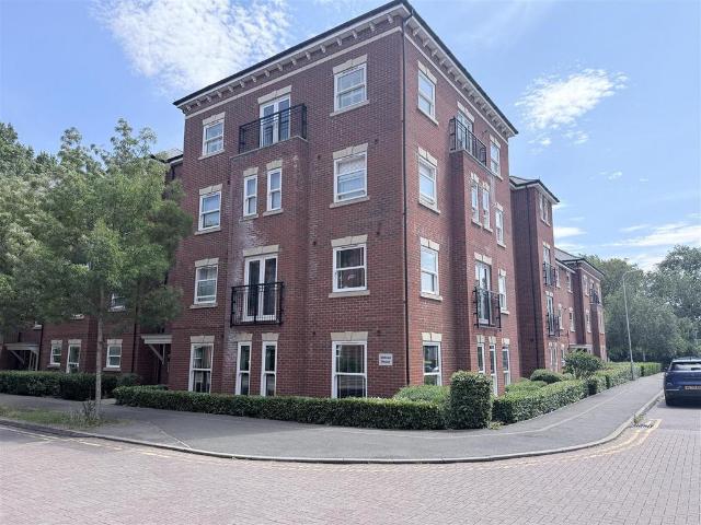 Flat for sale in West Bletchley, Bletchley