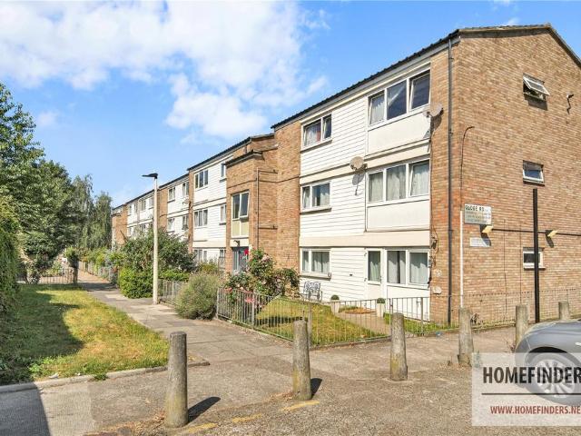 Flat for sale in Maryland, Greater London