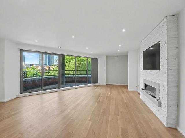 Flat for sale in City Centre, Georgia