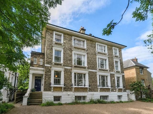 Flat for sale in Kidbrooke, Greater London