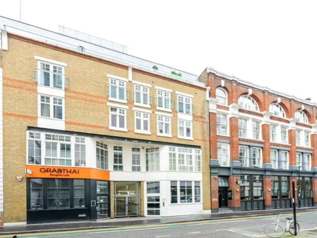 Flat for sale in Finsbury, Greater London