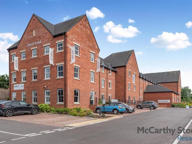 Flat for sale in Market Drayton, Shropshire