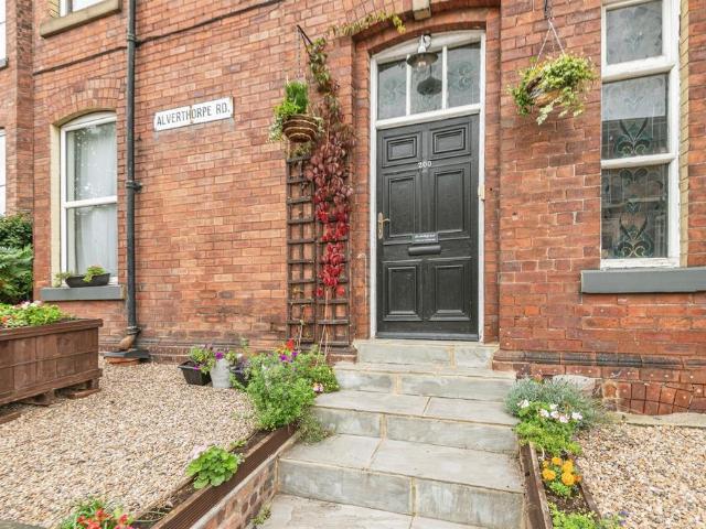 Flat for sale in West Yorkshire