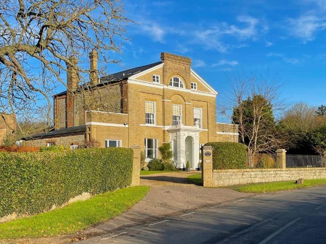 Flat for sale in The Butts, Kent