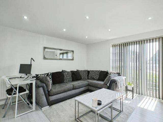 Flat for sale in Gravelly Hill, West Midlands