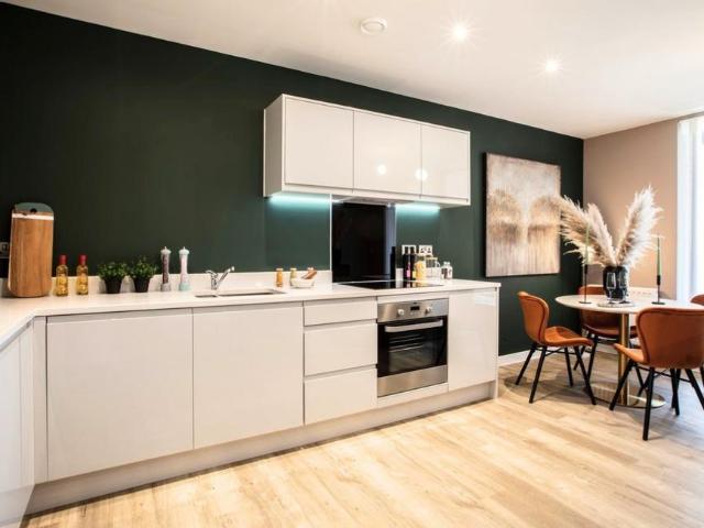 Flat for sale in New Barnet, Greater London