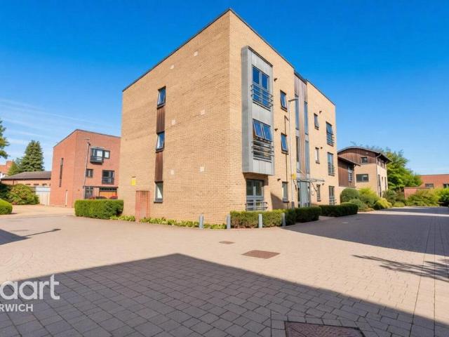 Flat for sale in East Bank, Norfolk