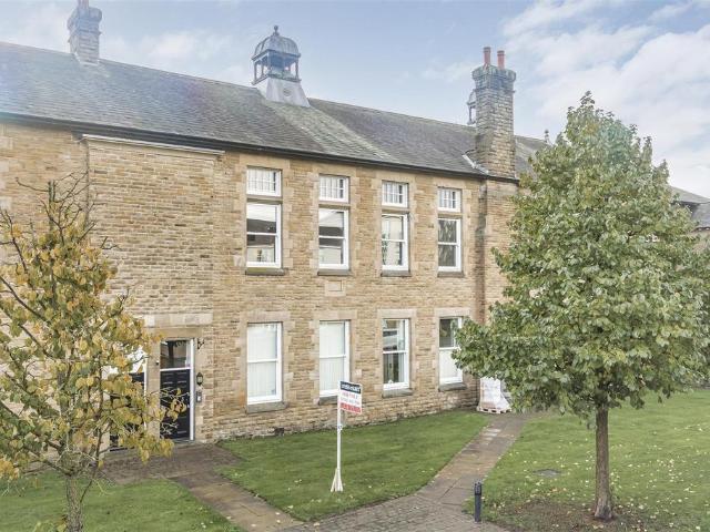 Flat for sale in High Royds Psychiatric Hospital, Leeds