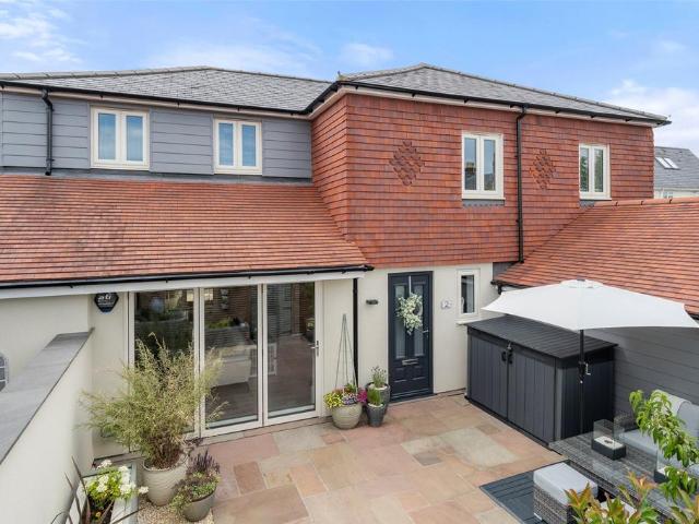Flat for sale in Windsor, Cranbourne