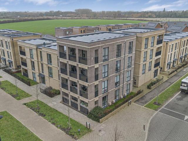 Flat for sale in South Trumpington, Arrington