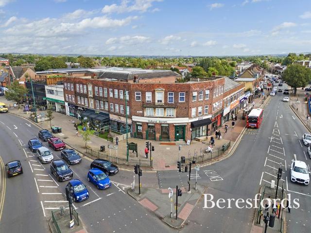 Flat for sale in Upminster, Greater London