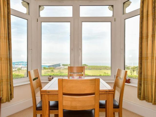 Flat for sale in Cliftonville West, Acol