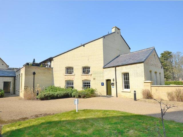 Flat for sale in Fairfield Park, Bedfordshire