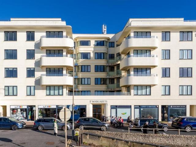 Flat for sale in Rottingdean