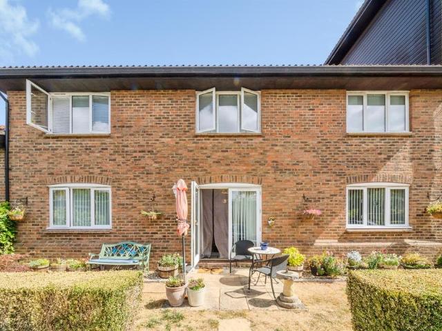 Flat for sale in Great Horwood, Little Horwood