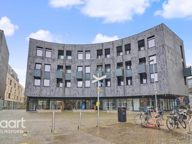 Flat for sale in Moulsham, Chelmsford