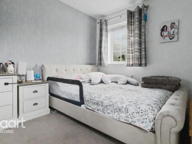 Flat for sale in Ampthill, Bedfordshire