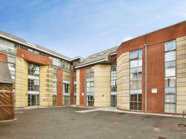 Flat for sale in St. Paul's, Salisbury