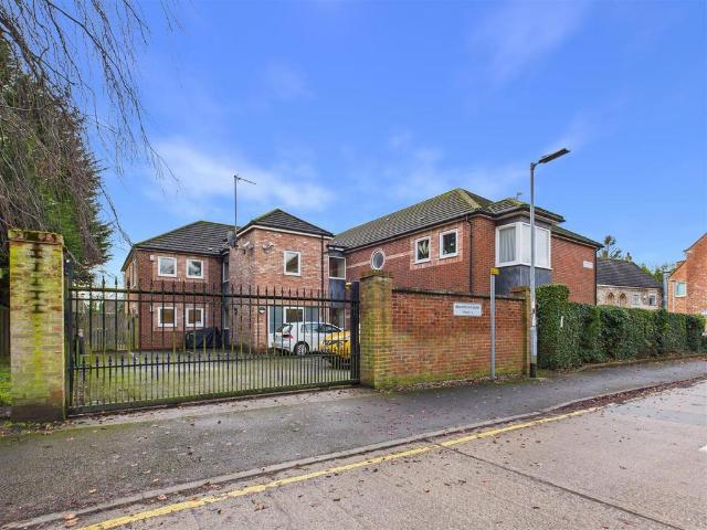 Flat for sale in Elloughton-cum-Brough, Elloughton