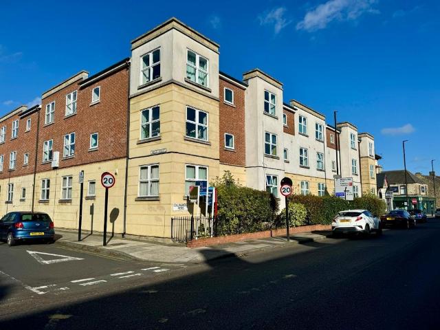 Flat for sale in Gosforth, Tyne And Wear