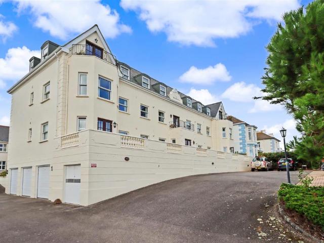 Flat for sale in St Helier, Greater London