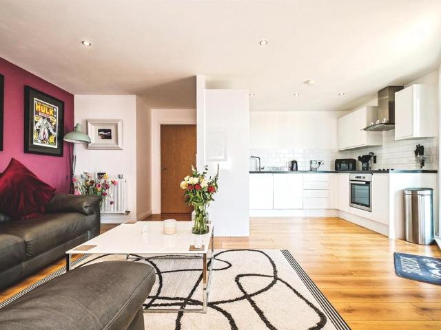 Flat for sale in Fishersgate, West Sussex