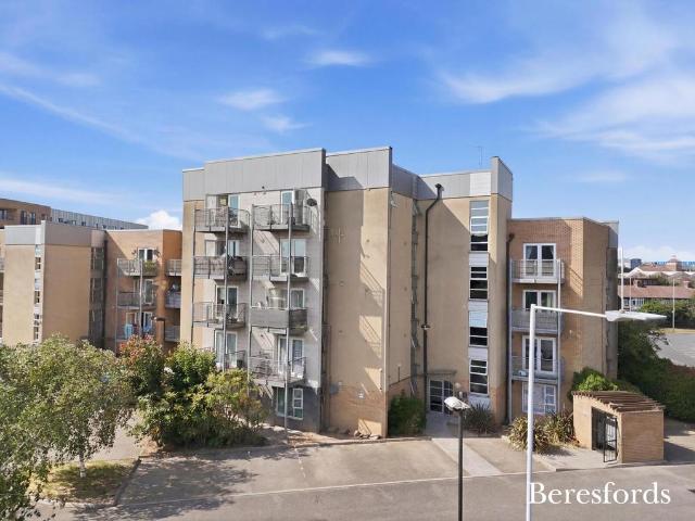 Flat for sale in Rush Green, Greater London