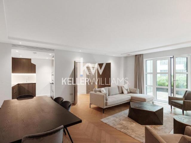 Flat for sale in Westminster, Greater London