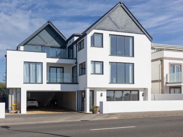 Flat for sale in Truro, Cornwall