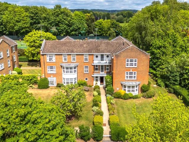 Flat for sale in Henley-on-Thames, Berrick Salome