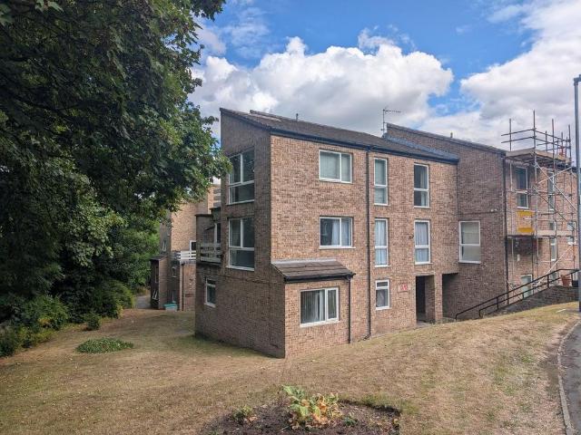 Flat for sale in Frizinghall, West Yorkshire