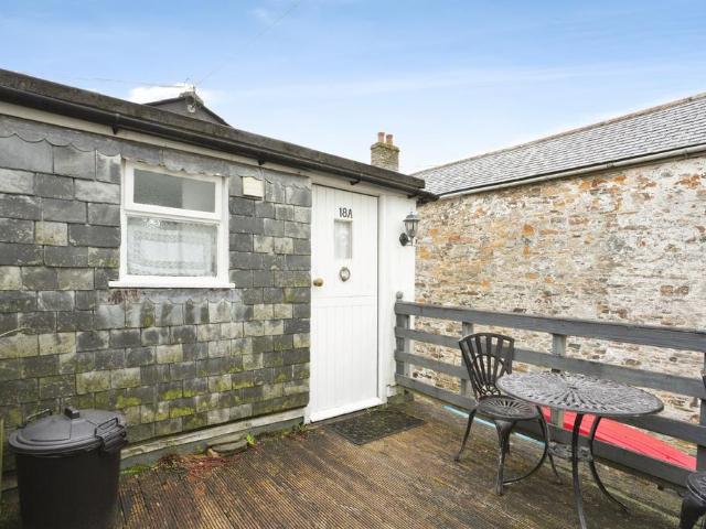 Flat for sale in Lostwithiel, Cornwall