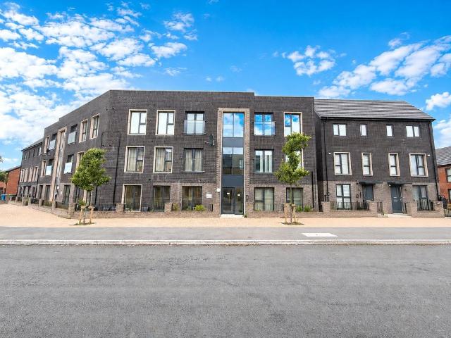 Flat for sale in Georgia, Greater Manchester