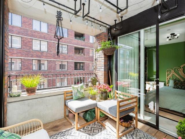 Flat for sale in Old Ford, Bow