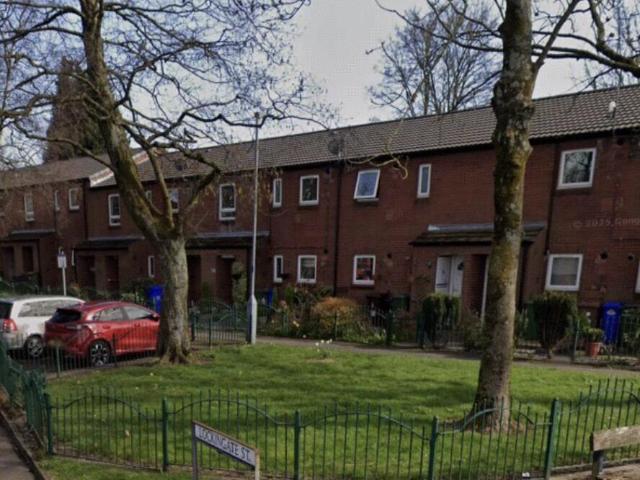 Flat for sale in Hurst, Greenheys