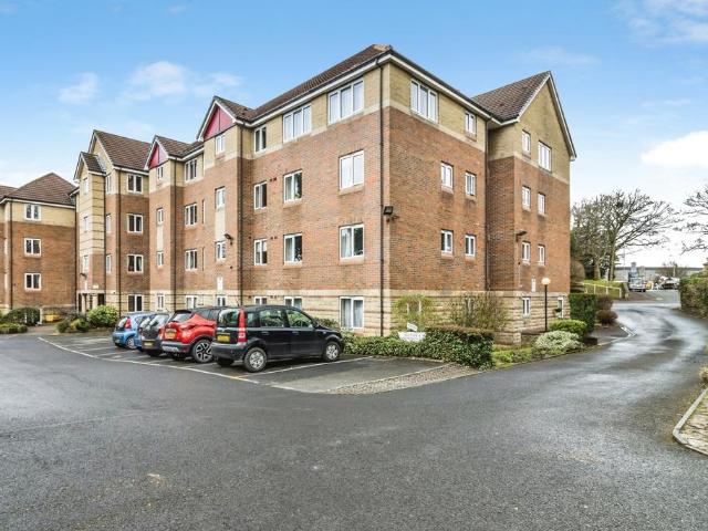 Flat for sale in Broughton Park, Salford