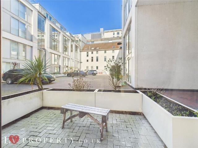 Flat for sale in Edgbaston, West Midlands