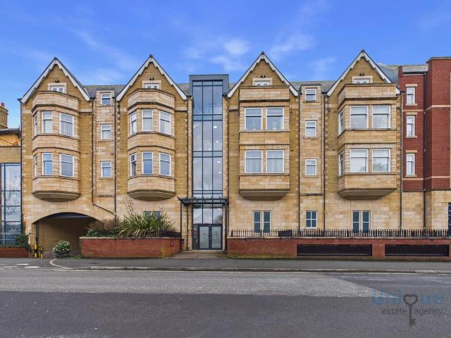 Flat for sale in St Annes, Lytham