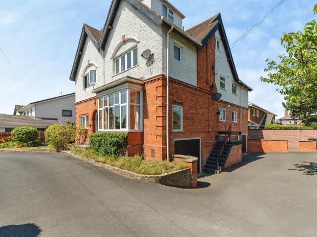 Flat for sale in Westminster Park, Two Mills