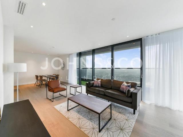 Flat for sale in Canary Wharf, Greater London