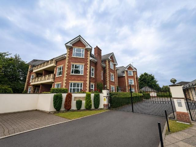 Flat for sale in Wilmslow Park, Wilmslow
