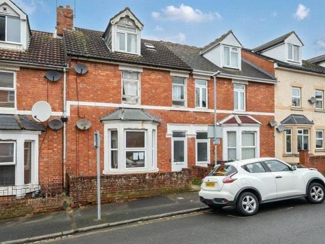 Flat for sale in Okus, Swindon