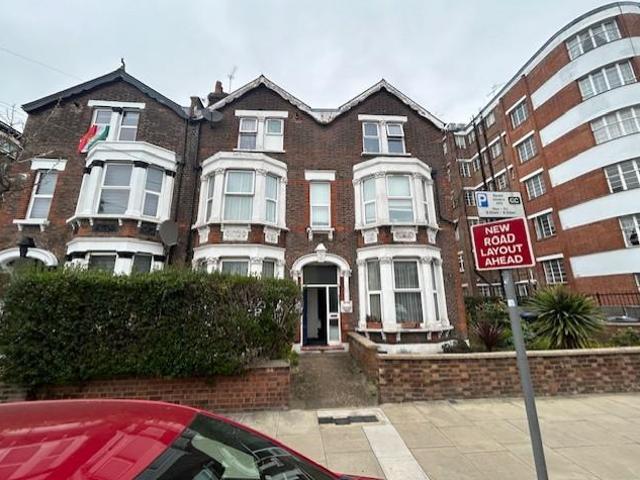 Flat for sale in Dollis Hill, Greater London