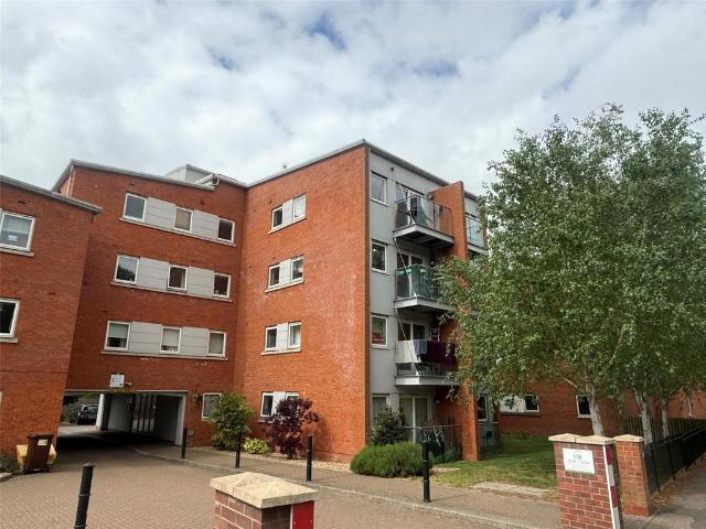 Flat for sale in Key Street, Suffolk