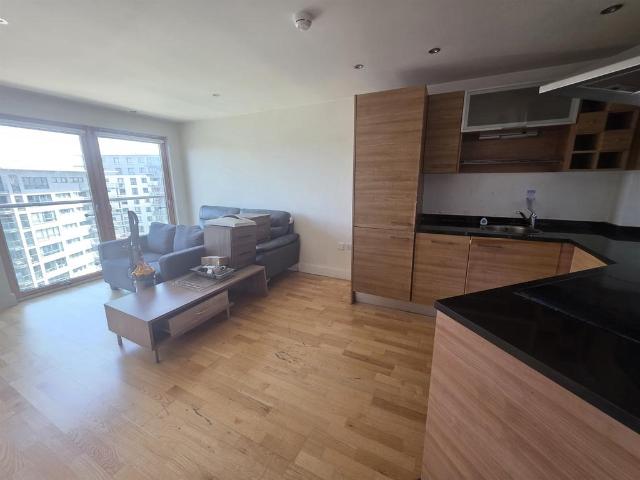 Flat for sale in Richmond Hill, West Yorkshire