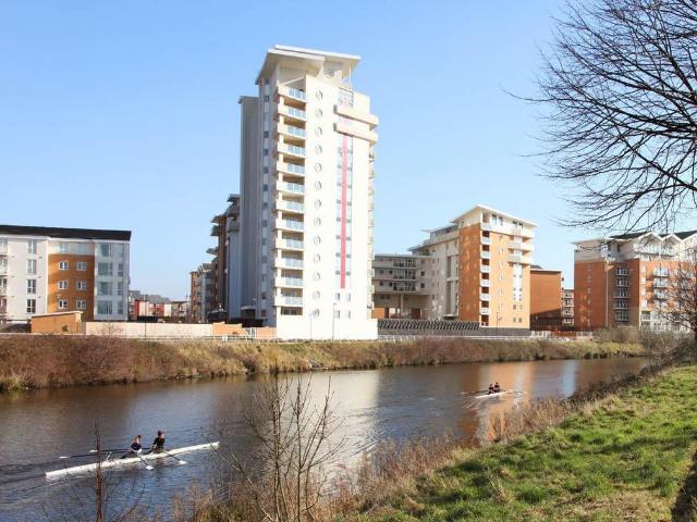 Flat for sale in City Centre, Falcon Lodge