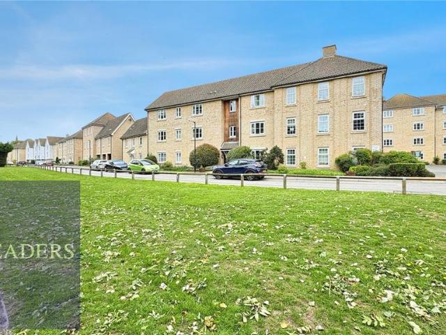 Flat for sale in Chelmondiston, Suffolk