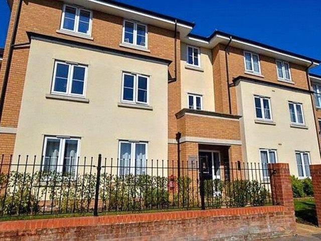 Flat for sale in Bletchley and Fenny Stratford, Fenny Stratford