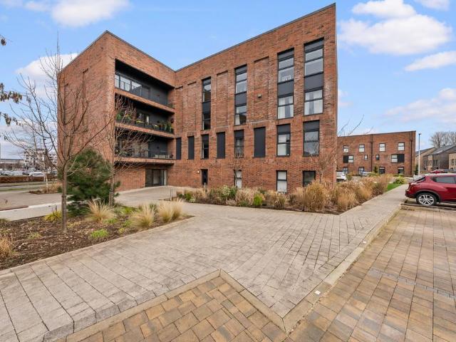 Flat for sale in Cessnock, Scotland